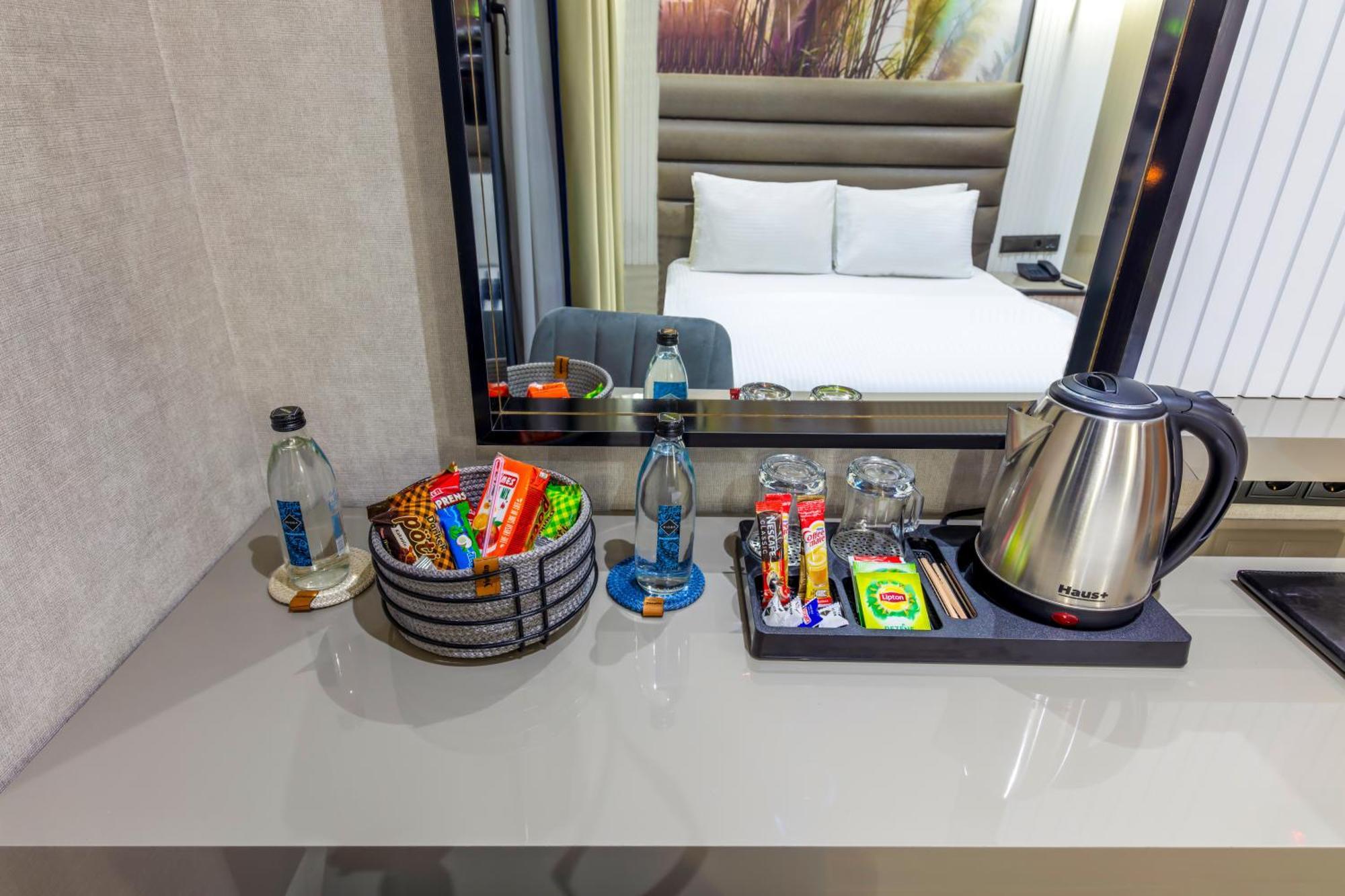 Dem Premium Hotel - Round Trip Airport Service - Istanbul International Airport Arnavutkoy Kültér fotó